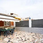 בית נופש A&n Beachfront Terrace House On The Promenade טורה דל מאר